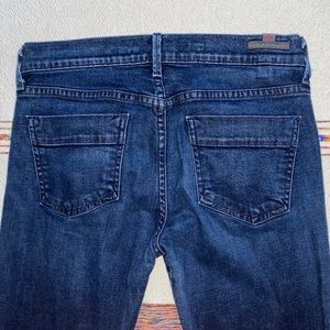 CITIZENS OF HUMANITY • BOOT CUT JEANS • SIZE 28
